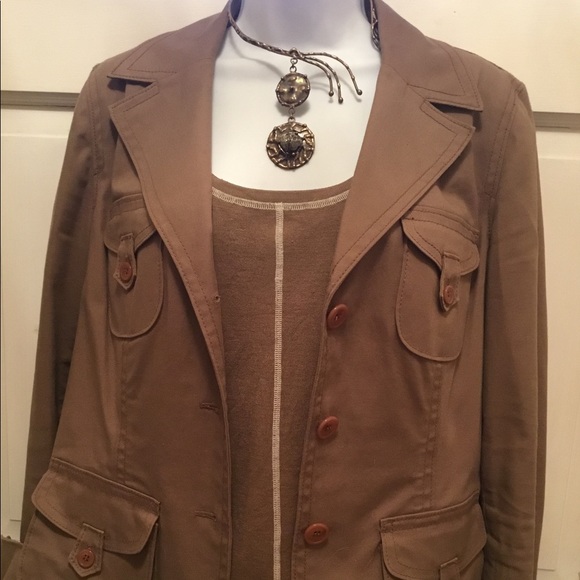 Designer Blazer w/Matching Shell - Picture 2 of 5